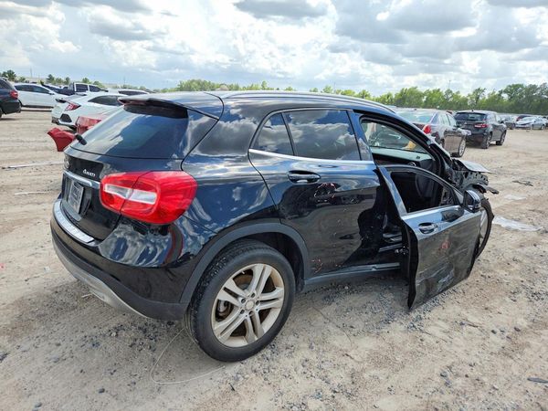 2015 MERCEDES-BENZ GLA GLA250 4-MATIC