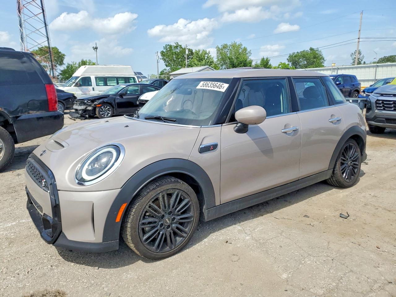2024 MINI COOPER