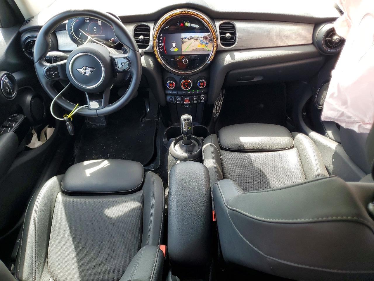2024 MINI COOPER