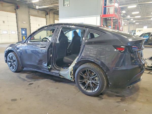 2024 TESLA MODEL Y