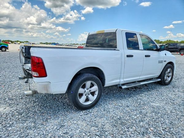 2015 RAM 1500 ST