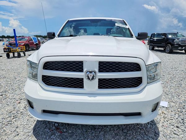 2015 RAM 1500 ST