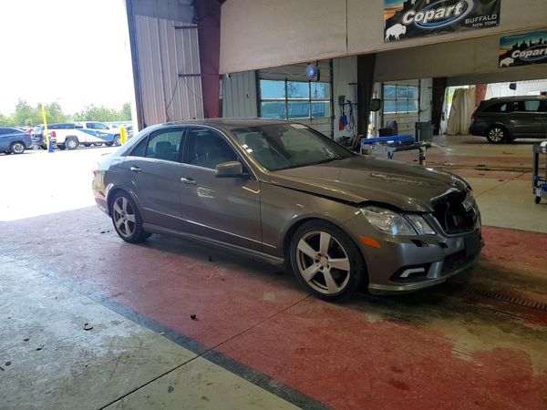 2010 MERCEDES-BENZ E