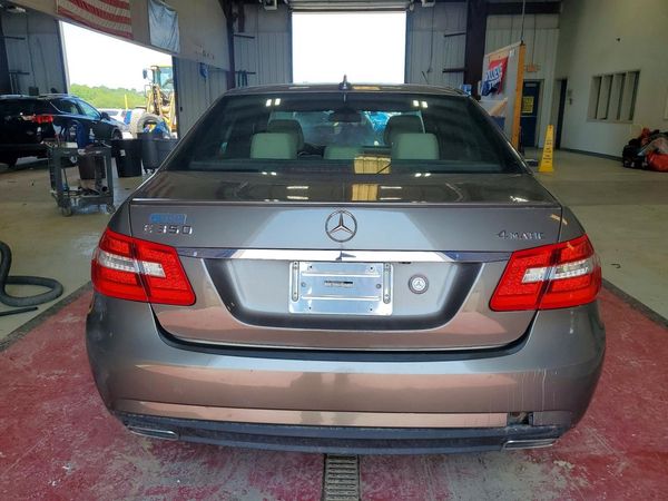 2010 MERCEDES-BENZ E