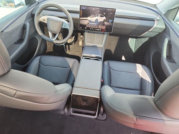 2026 TESLA MODEL Y