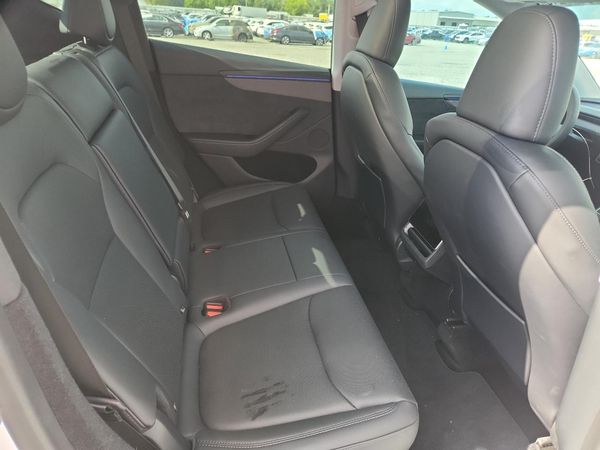 2026 TESLA MODEL Y