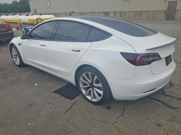 2020 TESLA 3