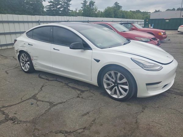 2020 TESLA 3