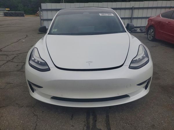 2020 TESLA 3