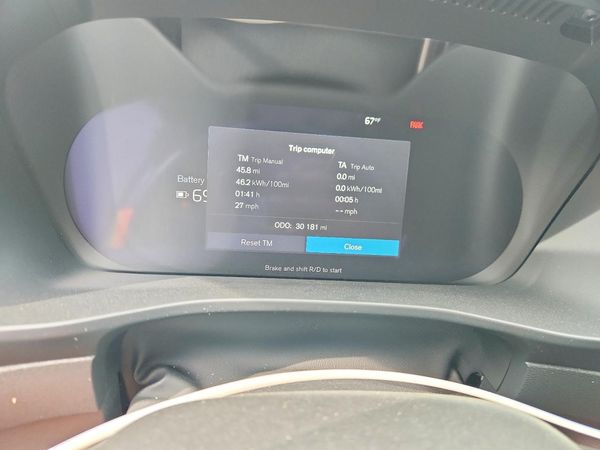2023 VOLVO C40