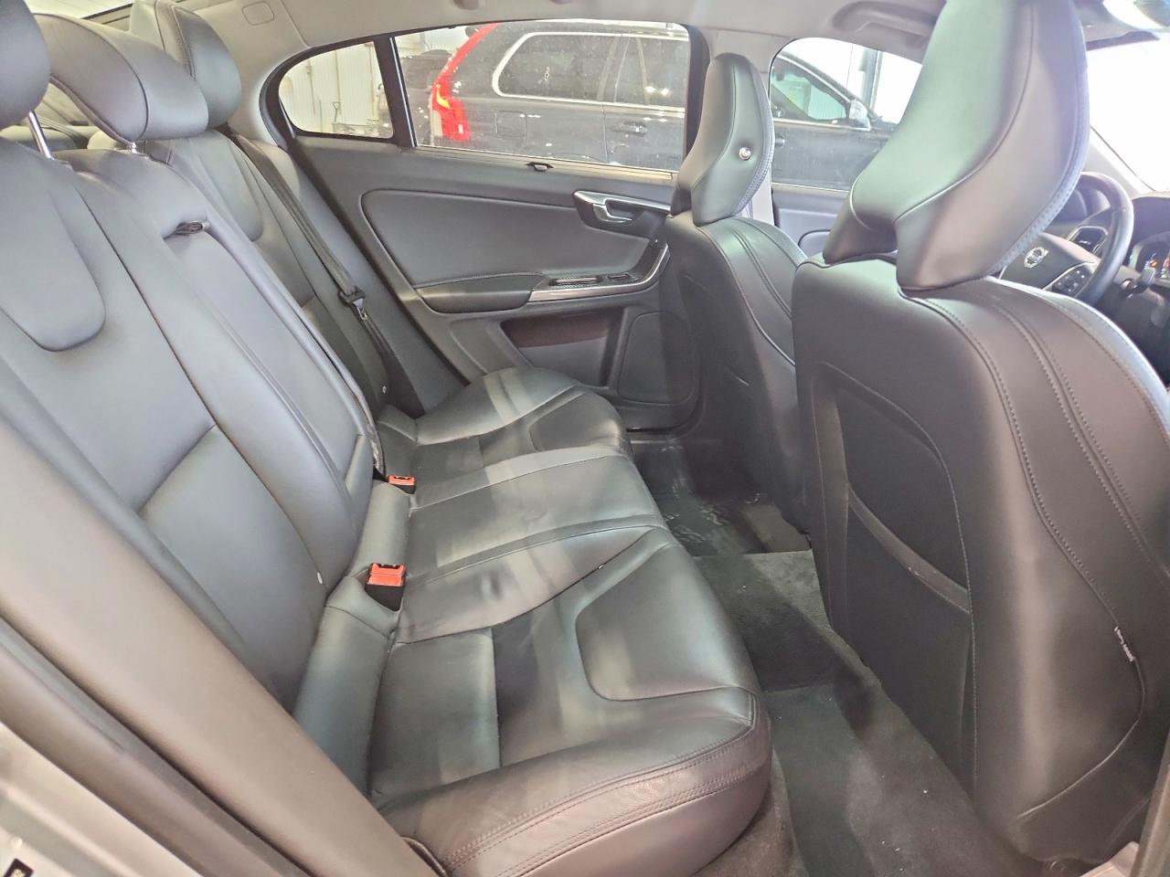 2017 VOLVO S60 Platinum