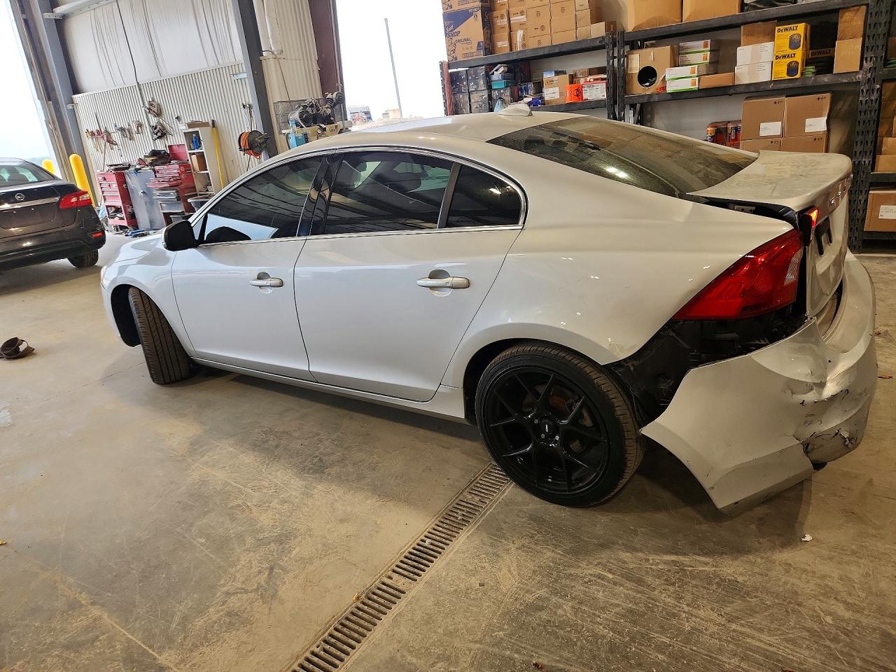 2017 VOLVO S60 Platinum