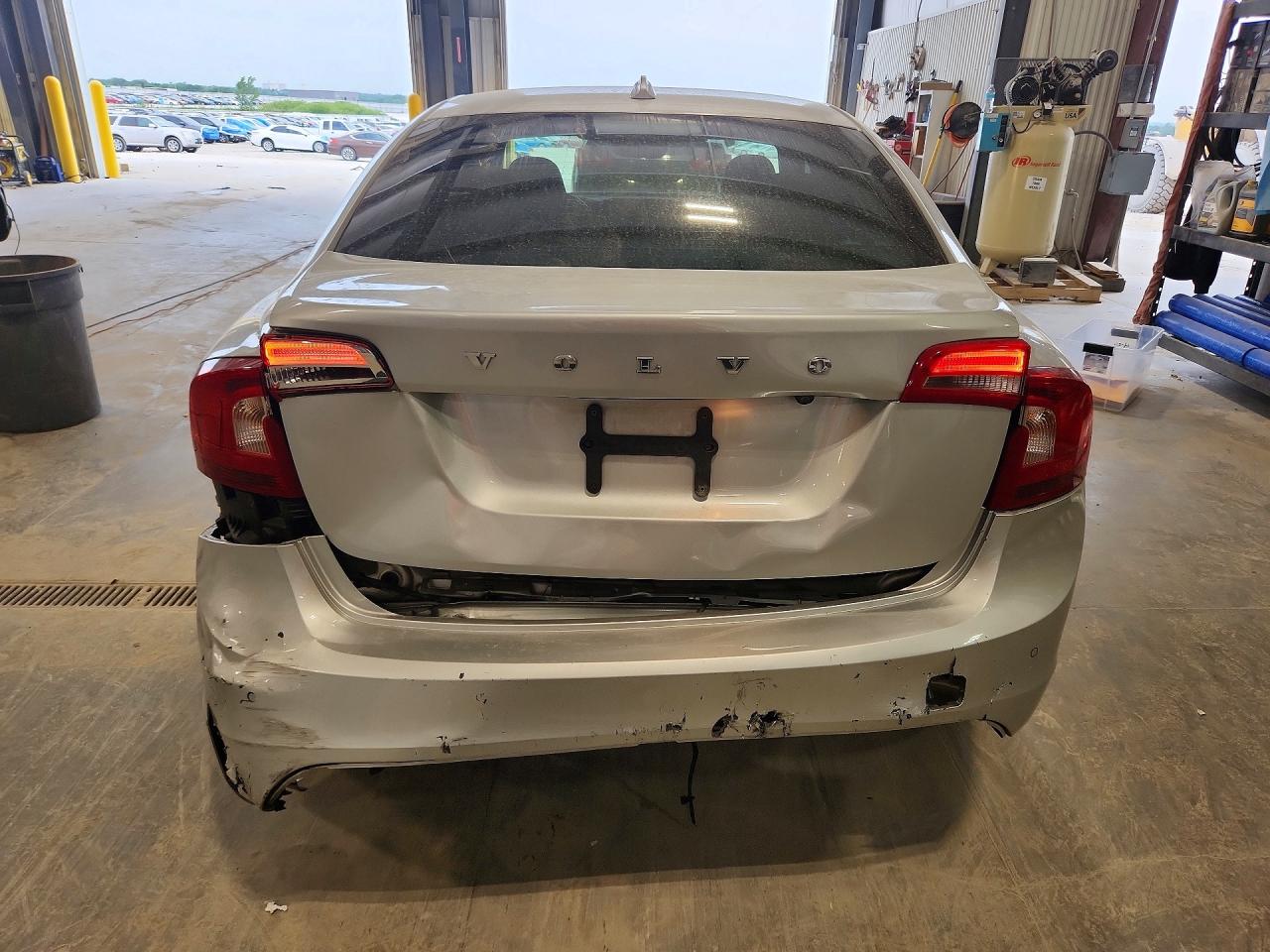 2017 VOLVO S60 Platinum