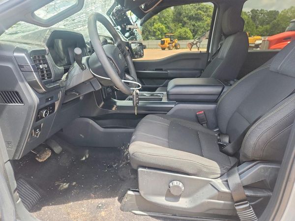 2025 FORD F150 STX