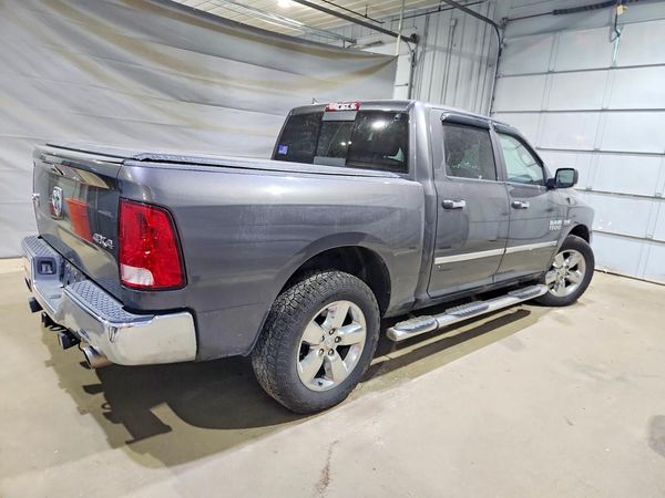 2014 RAM 1500 SLT CREW CAB 4X4