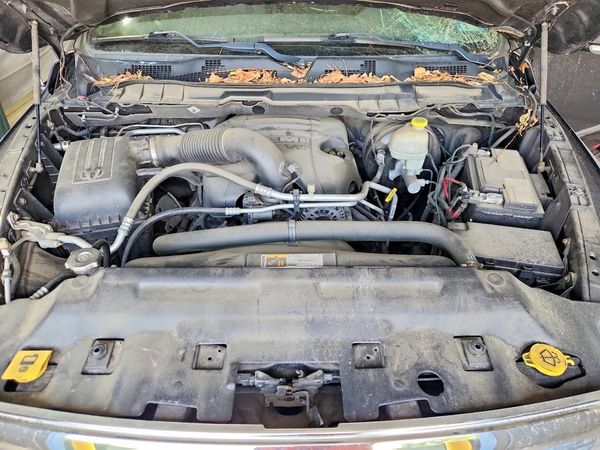 2014 RAM 1500 SLT CREW CAB 4X4