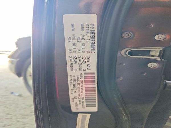 2014 RAM 1500 SLT CREW CAB 4X4