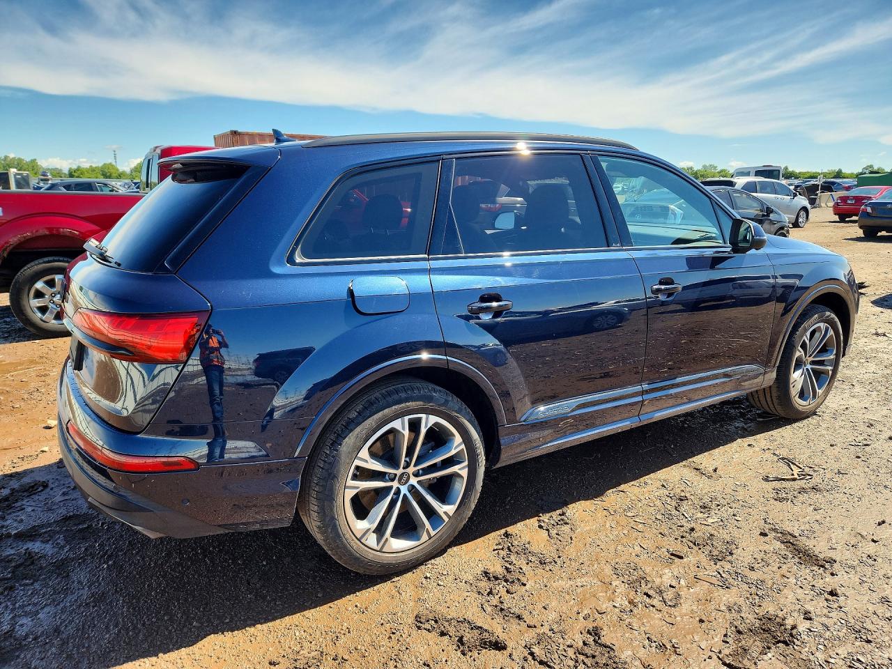 2025 AUDI Q7 quattro Premium Plus