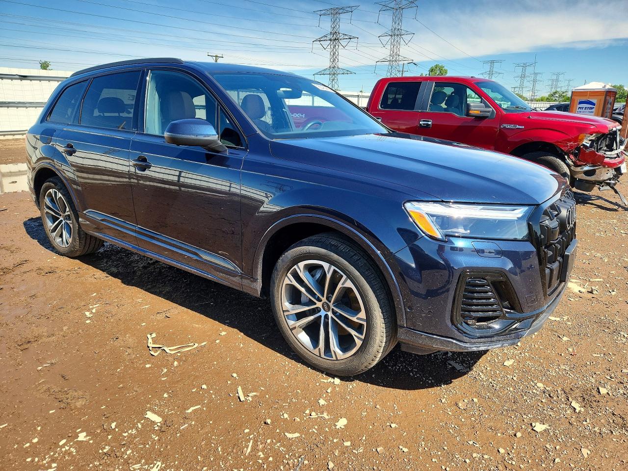 2025 AUDI Q7 quattro Premium Plus