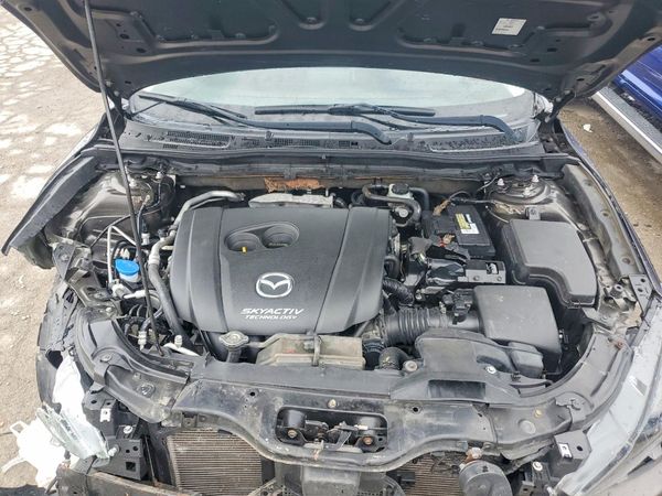2015 MAZDA MAZDA 3 SV/Base