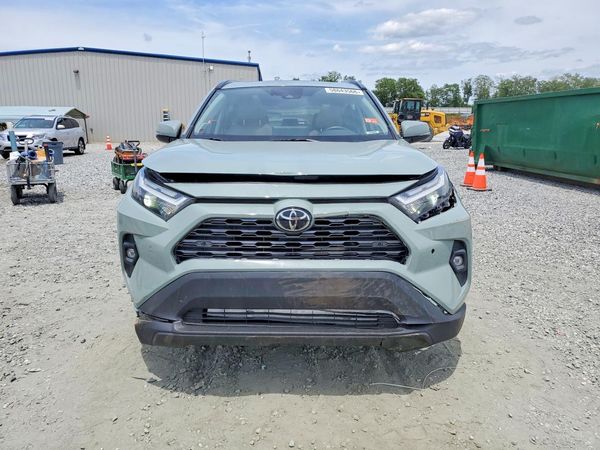 2022 TOYOTA RAV4 XLE Premium