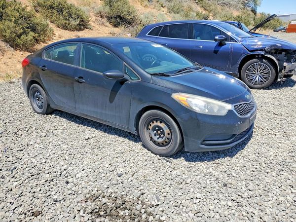 2016 KIA FORTE GL (Middle-Low Grade)