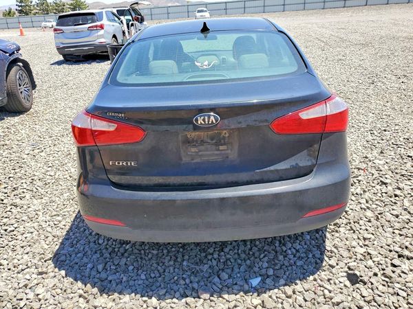 2016 KIA FORTE GL (Middle-Low Grade)