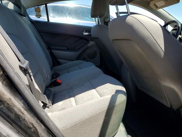 2016 KIA FORTE GL (Middle-Low Grade)