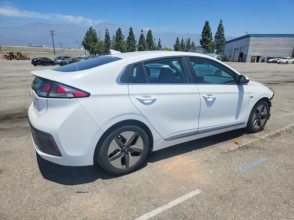 2020 HYUNDAI IONIQ SEL