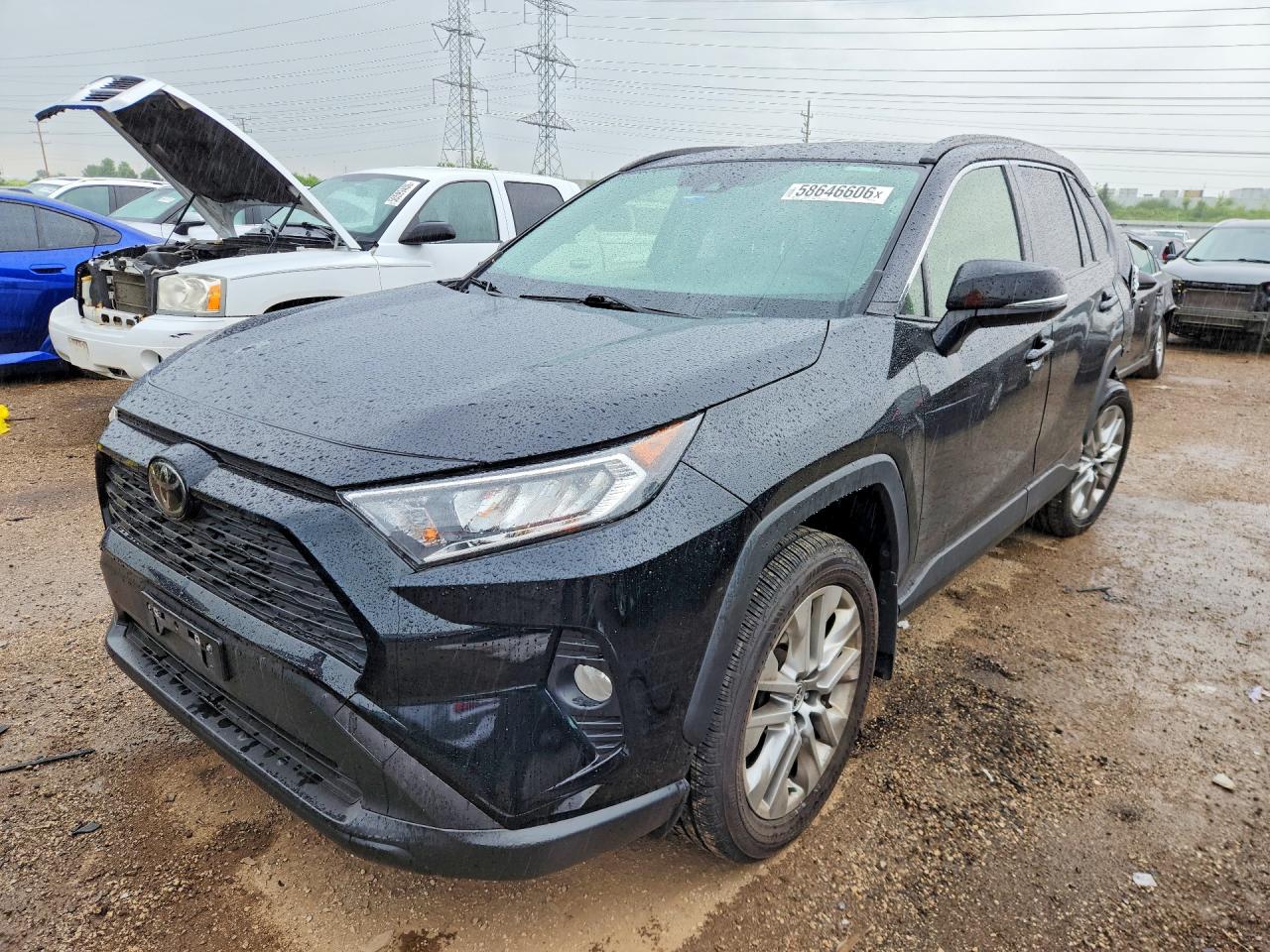 2021 TOYOTA RAV4 XLE Premium