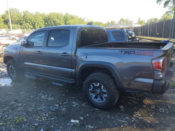 2022 TOYOTA TACOMA SR5