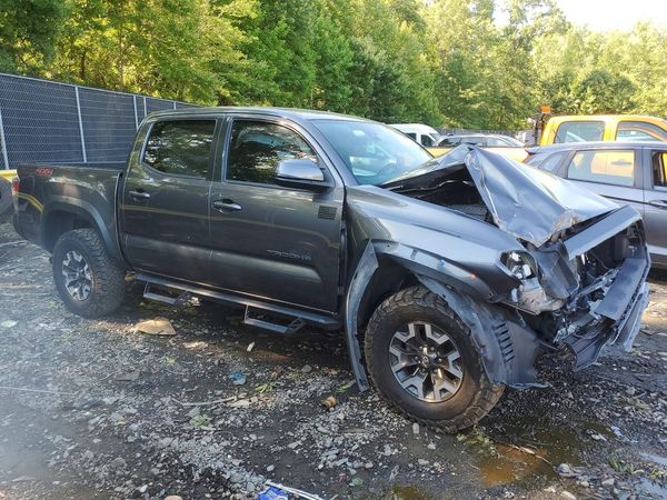 2022 TOYOTA TACOMA SR5