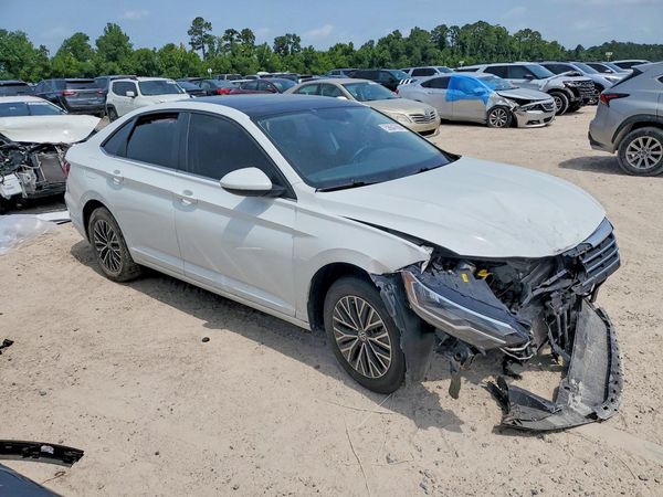 2021 VOLKSWAGEN JETTA S / SE / R-Line