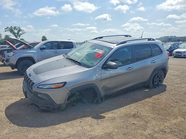 2017 JEEP CHEROKEE TRAILHAWK 4X4
