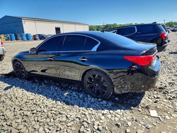 2015 INFINITI Q50
