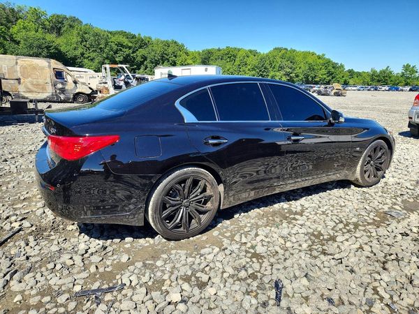 2015 INFINITI Q50