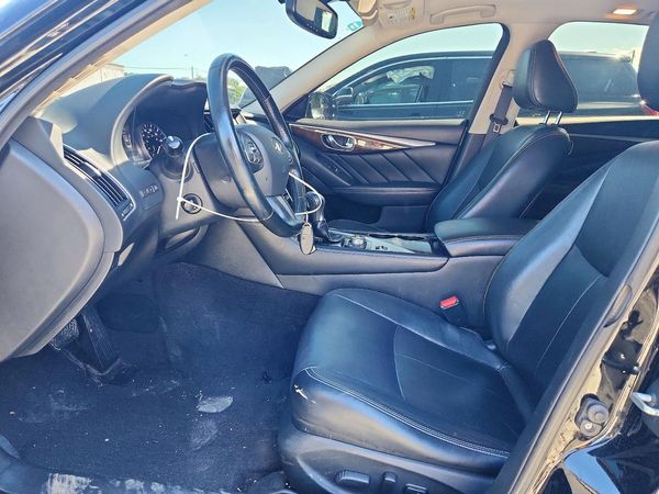2015 INFINITI Q50
