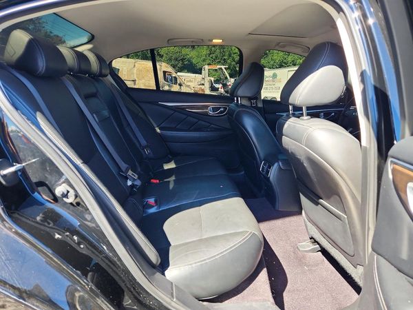 2015 INFINITI Q50
