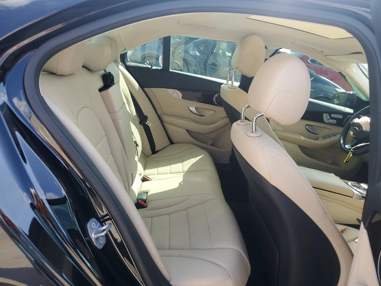 2017 MERCEDES-BENZ C C300