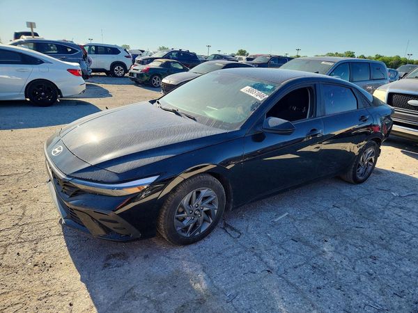 2024 HYUNDAI ELANTRA