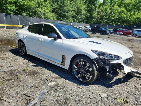 2019 KIA STINGER GT1