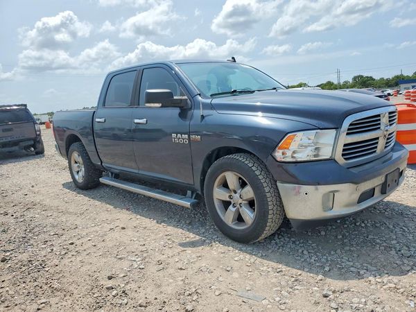2016 RAM 1500 SLT