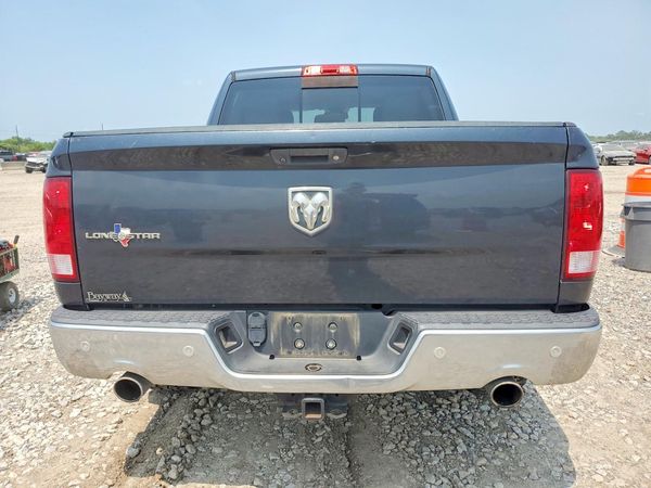 2016 RAM 1500 SLT