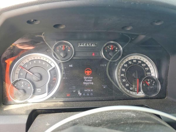2016 RAM 1500 SLT