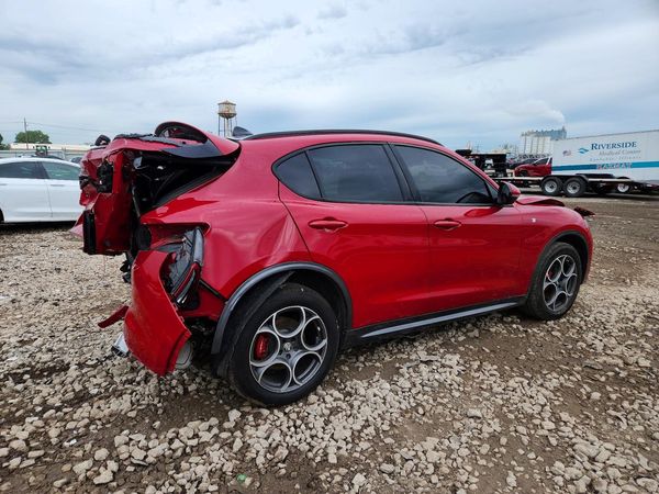 2022 ALFA ROMEO STELVIO TI AWD