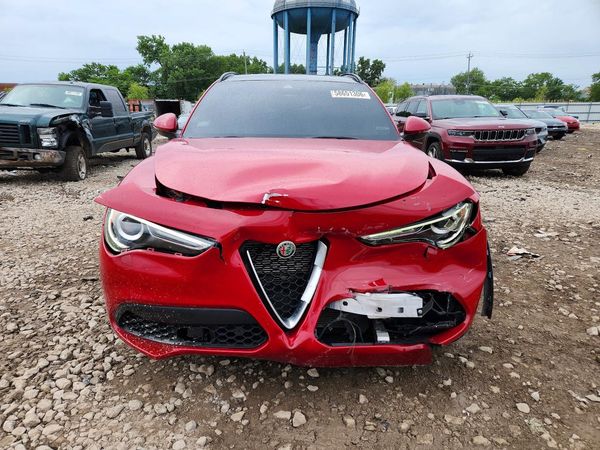 2022 ALFA ROMEO STELVIO TI AWD