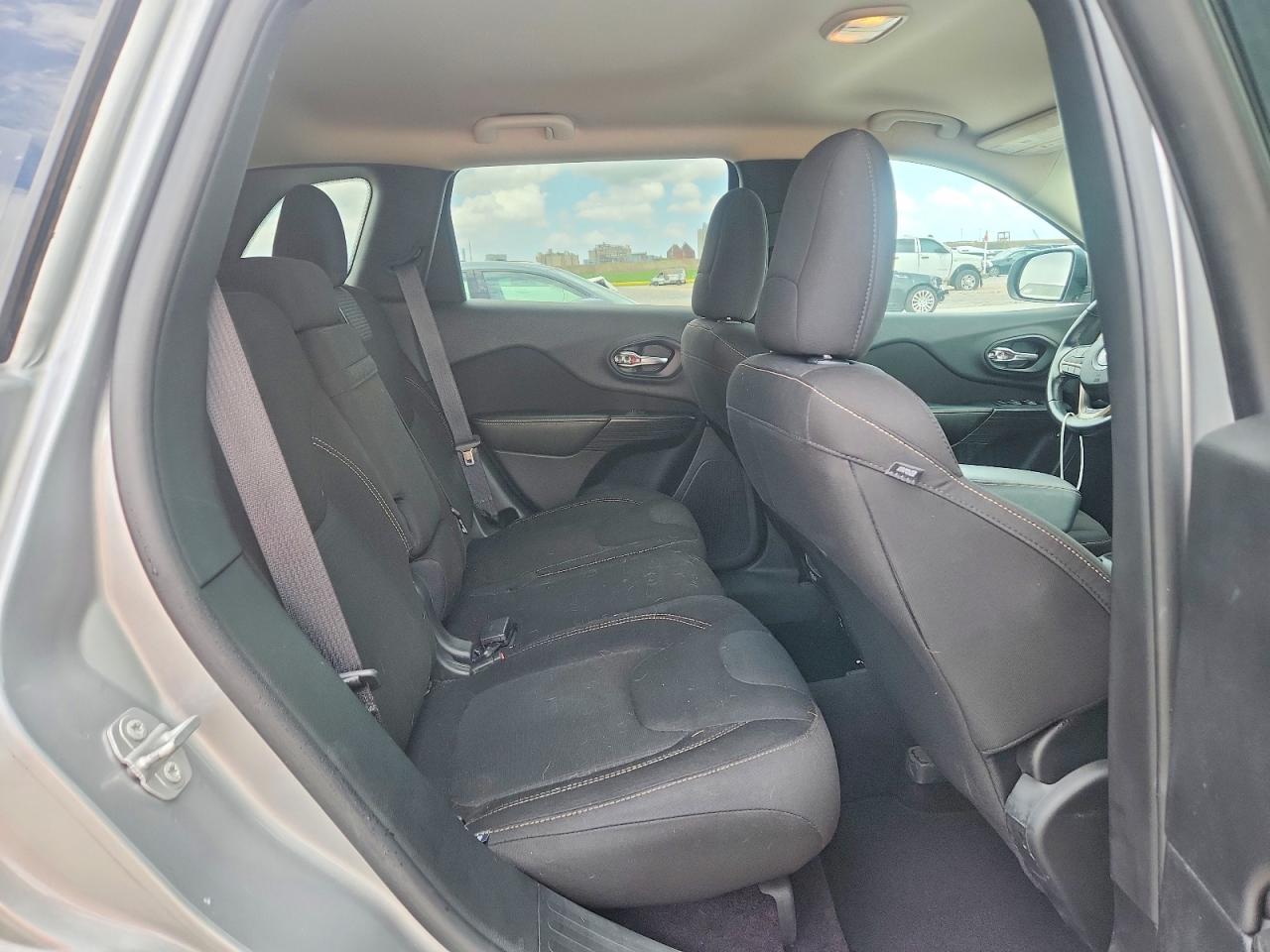 2017 JEEP CHEROKEE LATITUDE FWD
