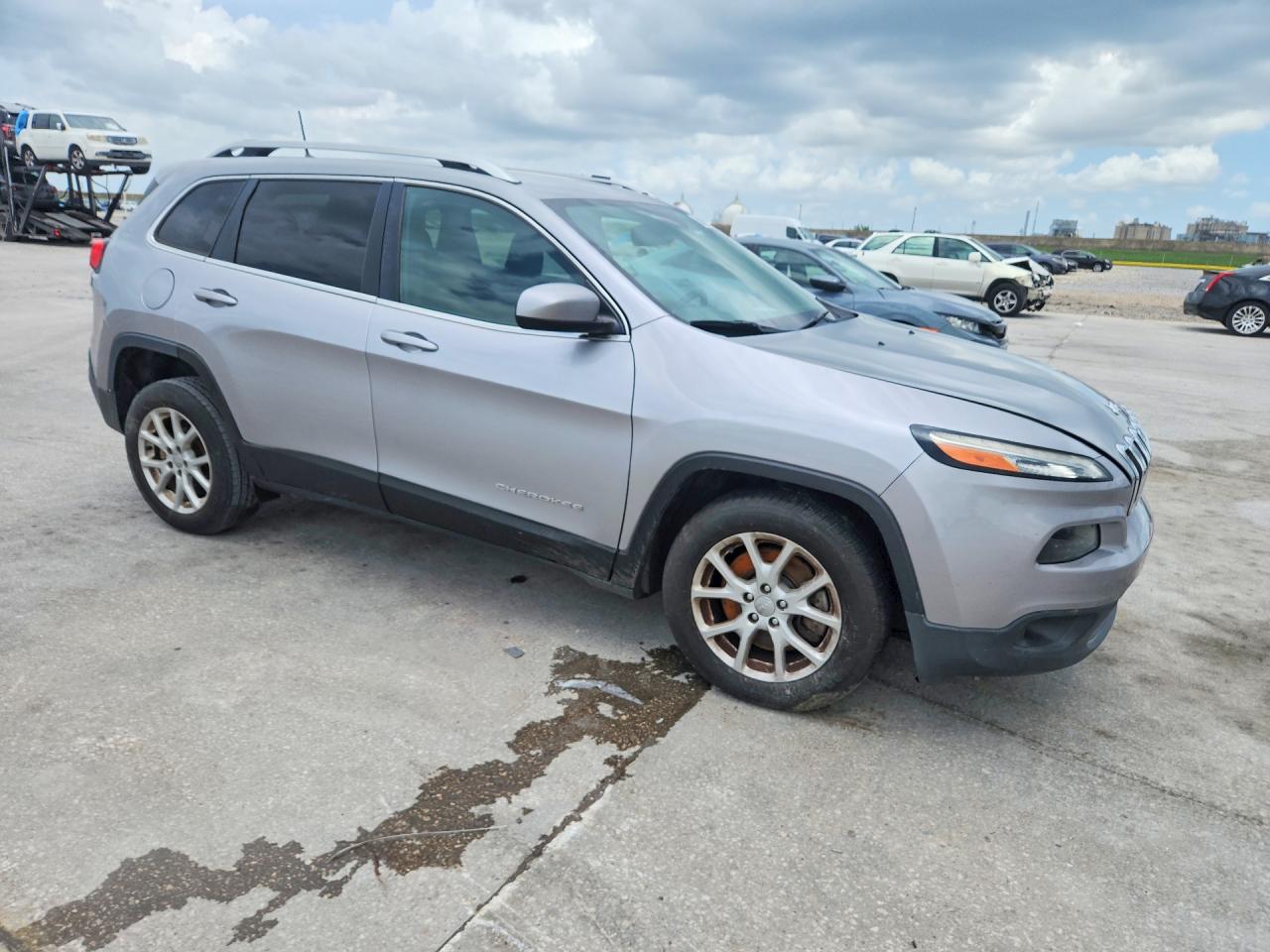 2017 JEEP CHEROKEE LATITUDE FWD