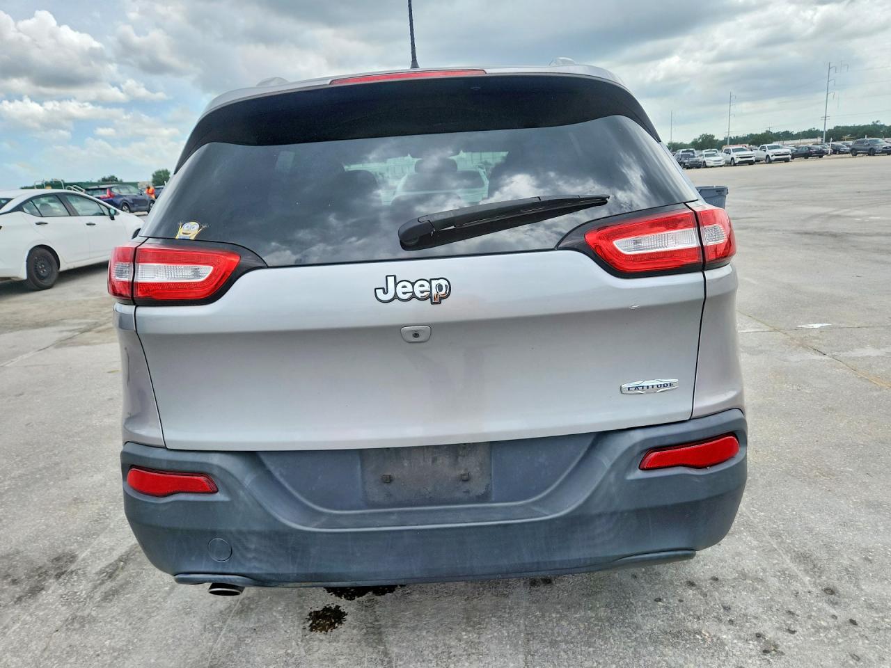 2017 JEEP CHEROKEE LATITUDE FWD