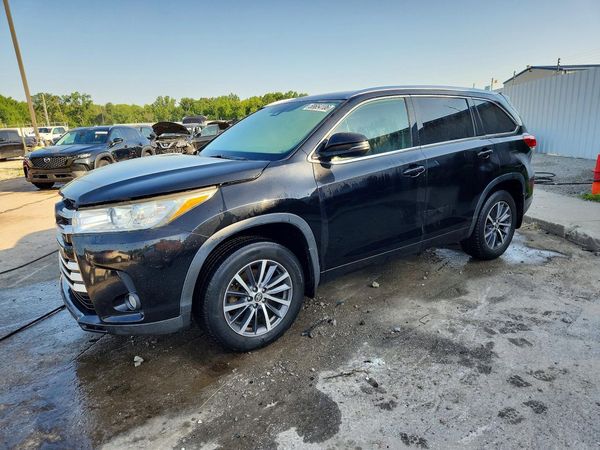 2017 TOYOTA HIGHLANDER SE/XLE